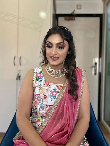 A glamorous look for a Garba night. The smokey eye and glowing skin are perfect for an evening of dance and celebration.