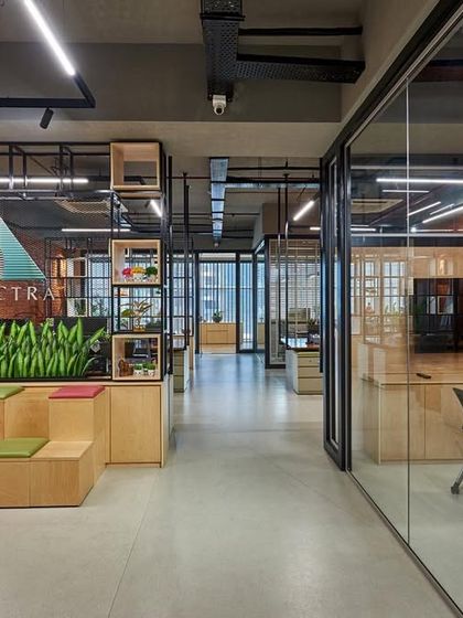 Welcoming Receptions & Lobbies photo 16