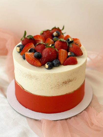 Butter - Special Occasion Cakes Modern Textures & Drip Cakes photo 20