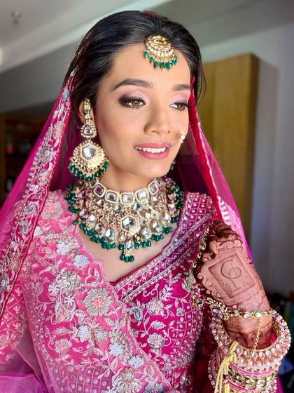 Classic Red & Pink Bridal Looks photo 21