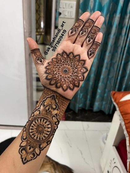 Abhishek Kumar - Bridal Mehndi Elegant Back of Hand & Minimalist Designs photo 23