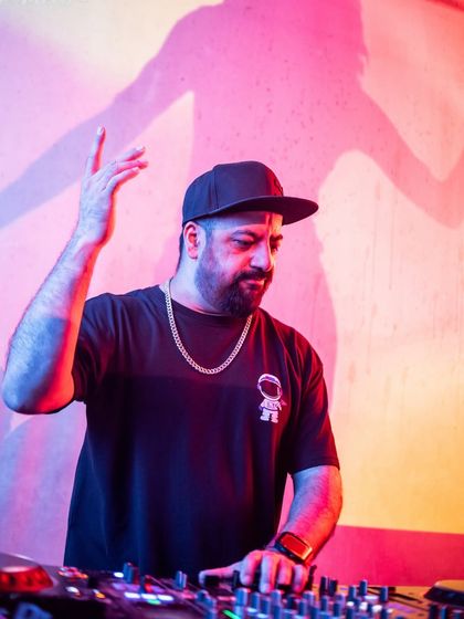 Nash - Club & Event DJ Services High-Energy Club Madness photo 18