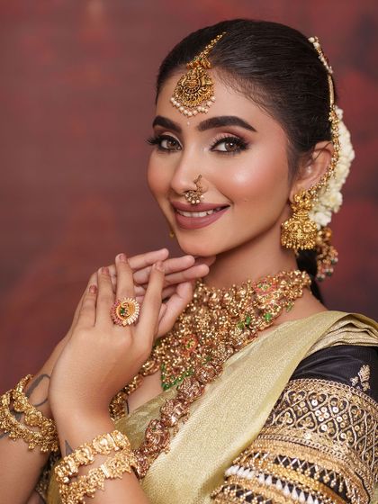 Waymore Jewels - Bridal Wear Rental Elegant Reception & Sangeet Styles photo 5