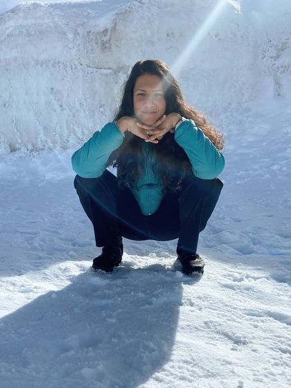 A moment of quiet in the snow, feeling the light rays. Sometimes it is good to do nothing, to stop analyzing and simply accept, watch, and lay low.