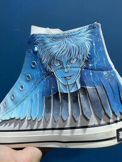 This one is for my anime fans. I painted Satoru Gojo from Jujutsu Kaisen on a pair of Palm Angels sneakers, even creating a 3D effect with the cut-out canvas. It’s so fun to bring powerful characters like this to life on custom kicks.