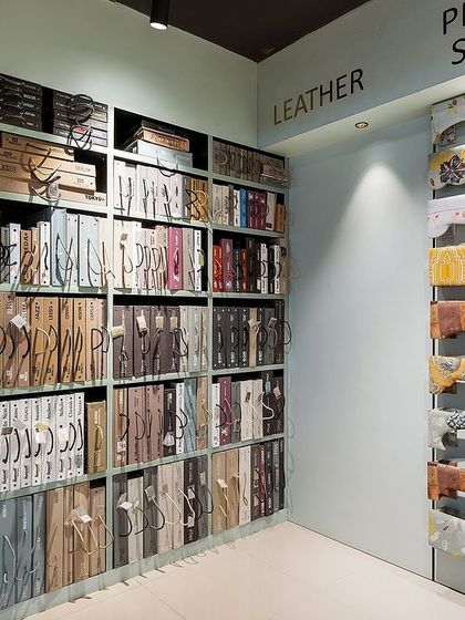 StyleMyKona - Commercial Interior Design Engaging Retail Spaces: From Shell to Showroom photo 16