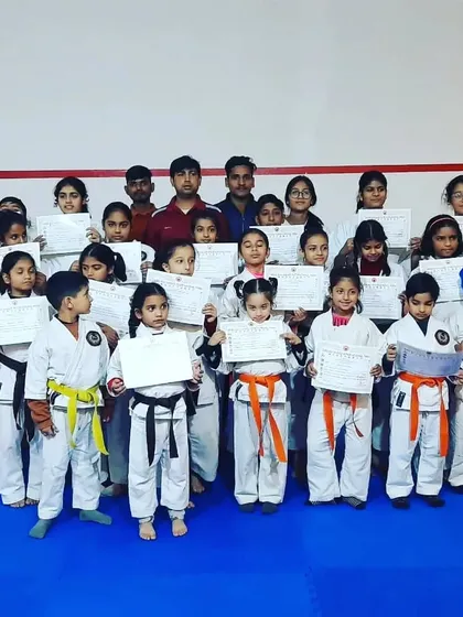 Another happy group of students with their certificates. We believe in recognizing and rewarding hard work at every stage.