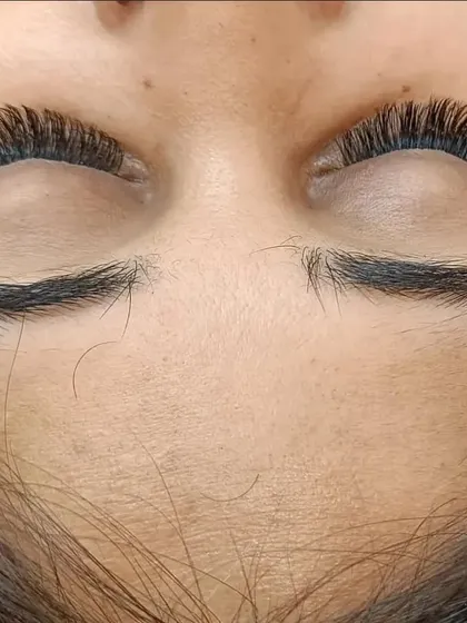 Another look at a perfectly applied set of volume extensions. The lashes are full from the inner to the outer corner, creating a complete and balanced enhancement.