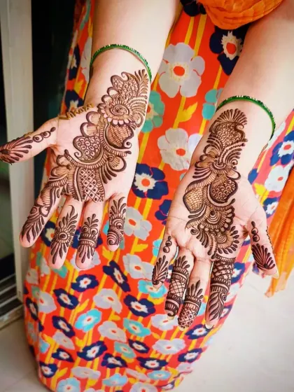 Another view of the personalized "Vikas" Arabic mehandi, showing the design from a different perspective.