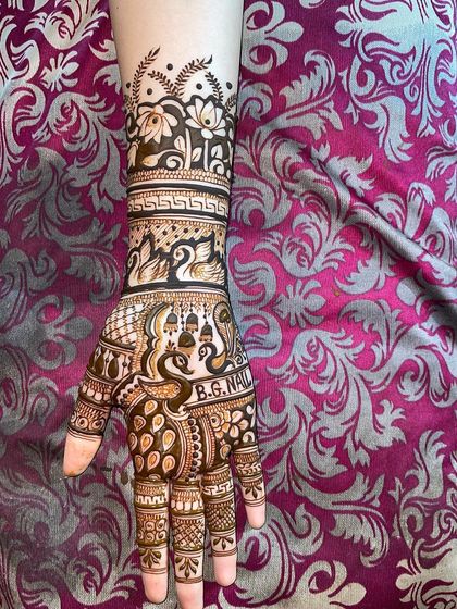 Lucky Mehndi Artist - Bridal Mehndi Traditional Rajasthani & Animal Motifs photo 3