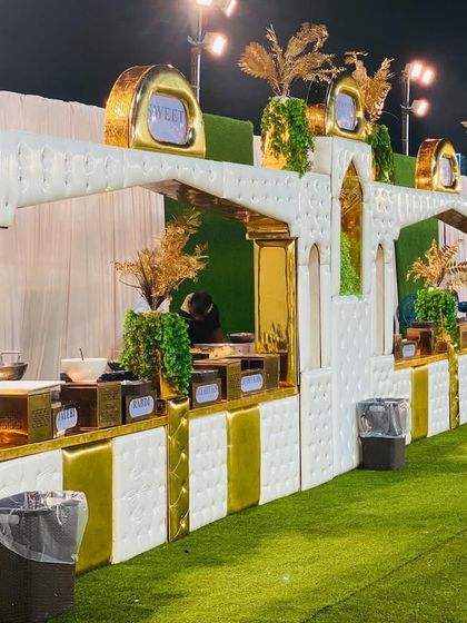 Artful Displays & Elegant Setups photo 52