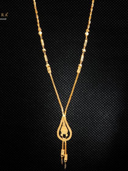 A delicate Y-shaped gold necklace with a teardrop pendant. The fine chain and minimalist design make it a perfect piece for everyday elegance, showcasing our lightweight jewellery range.