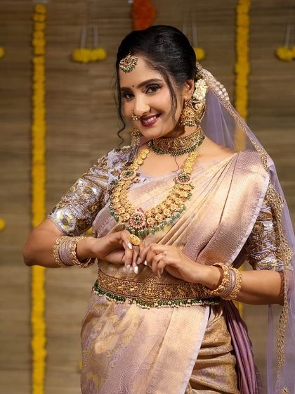 A gorgeous series of a model in a light purple saree, wearing our kemp stone bridal set. These photos show the jewellery from various angles, highlighting its beauty.