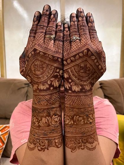 The Rich Henna Stain photo 4