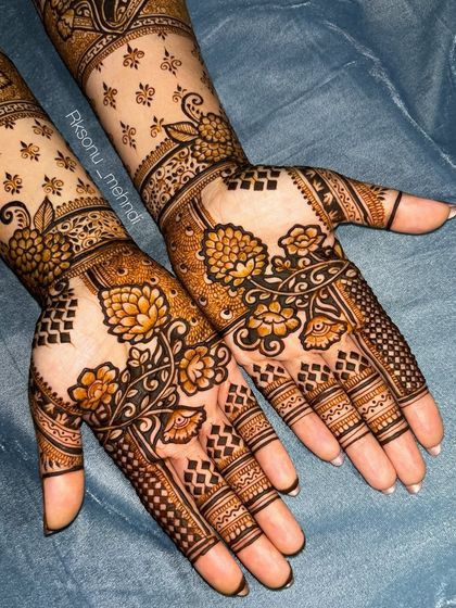 Sonu - Bridal & Wedding Mehndi Intricate Bridal Designs photo 18