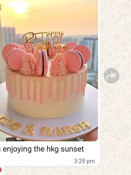 The client sent us this beautiful picture of the cake enjoying a Hong Kong sunset.