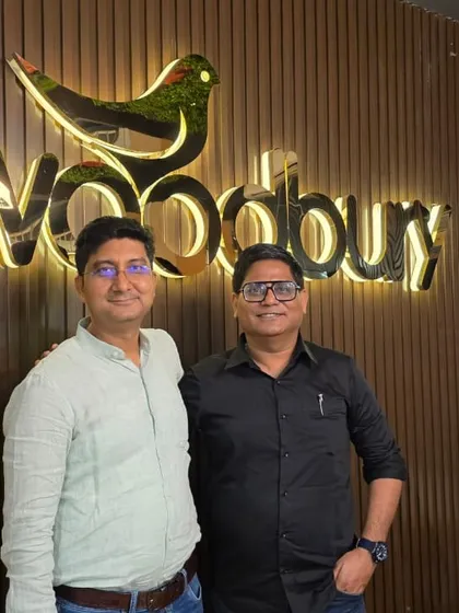I'm grateful to Architect Deepak from Samyak Design Consultants for visiting the experience center. Collaborating with creative minds like his is what helps me push my own design boundaries.