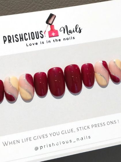 Custom Press-On Nails photo 3