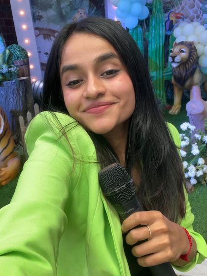 A quick selfie before the party gets started. The jungle theme was so much fun to work with, and I was excited to kick off the celebrations.