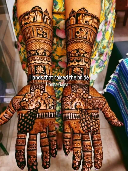 When the bride’s mom gets mehendi as special as the bride. I believe a mother’s hands, which have blessed and raised her child, deserve a design that is just as grand and full of love. This intricate, royal-style mehendi was for the queen behind the wedding.
