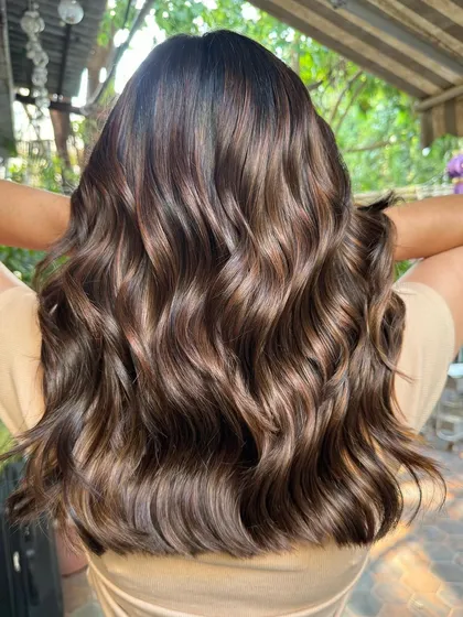 The back view of these 'rivers of gold' caramel highlights. The color is rich, warm, and full of dimension.