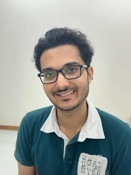 The goal of any treatment is to restore harmony and confidence. This patient's smile says it all. After completing his personalized hair restoration plan, he not only regained hair density but also a renewed sense of self.