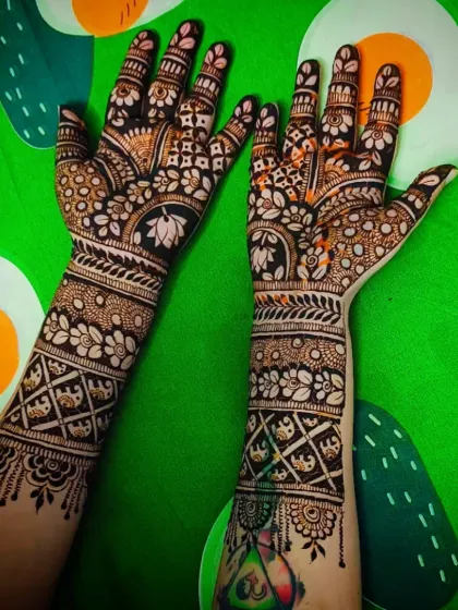 Traditional Full-Arm Henna photo 25