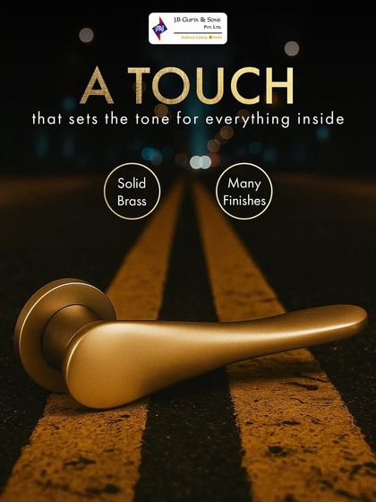 A touch that sets the tone for everything inside. This modern, ergonomic door handle is crafted from solid brass and is available in many finishes to give your home a sophisticated first impression.