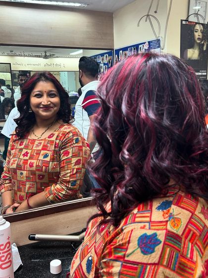 VLCC School of Beauty - Professional Hairdressing & Styling Creative Hair Coloring & Treatments photo 14