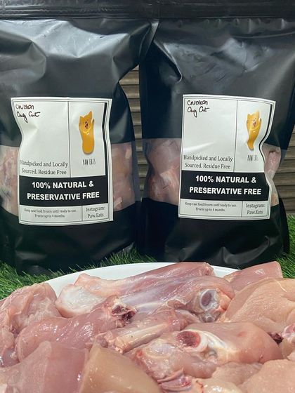 Freshly packed Chicken Curry Cut in our 100% natural and preservative-free packaging. It's frozen immediately to lock in freshness.