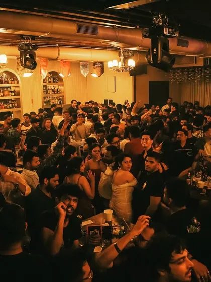 A full house at Tales of Tavern. When you book me, you get a DJ who knows how to draw a crowd and keep them there.