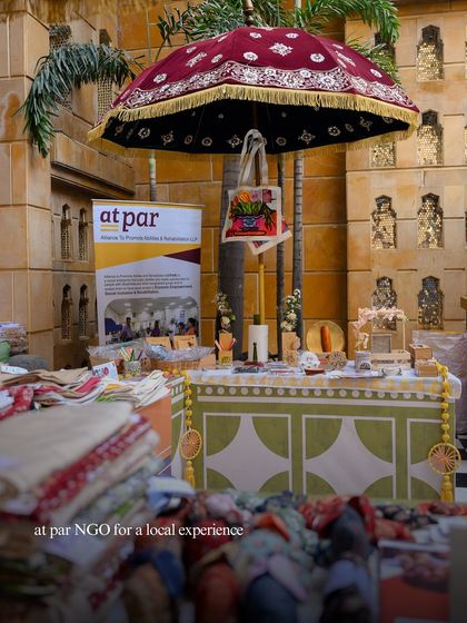 We partnered with the ATPAR NGO to set up a stall featuring local artisan crafts. This not only provided unique favors for guests but also supported the local community in a meaningful way.