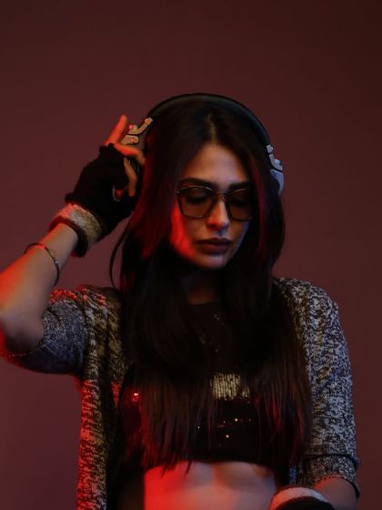 The Artist: Portraits & Photoshoots photo 9