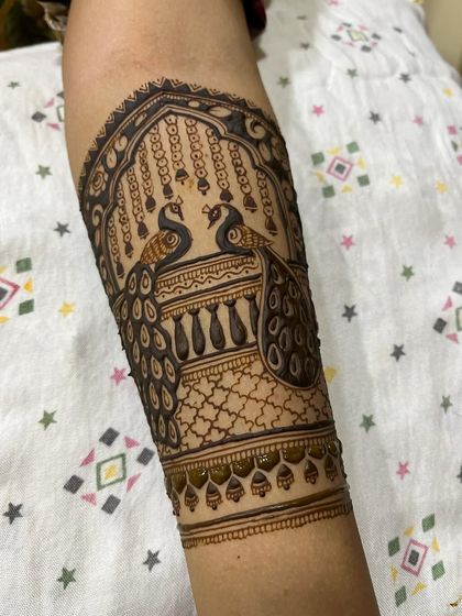 Intricate Bridal Hands photo 72