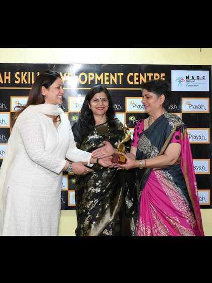 Receiving a token of appreciation at the Pravah Skill Development Centre. I support all initiatives that help women become independent.