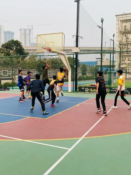 A full-court view of our evening coaching session.