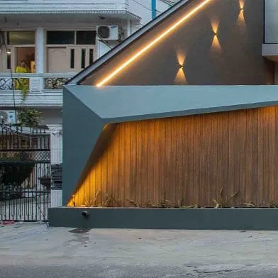 A detail of the exterior lighting and material junction at our Casa Acentuada project. We use light to trace architectural lines and highlight textures.