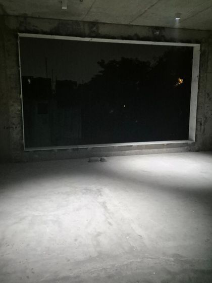 Here, we are testing the spread of a downlight in an empty room. This helps us determine the right placement and spacing for fixtures to achieve uniform, ambient illumination across the floor without creating dark spots.