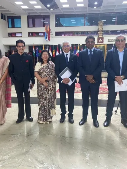 A picture with the organizers and speakers. The seminar was a well-organized and deeply engaging event.