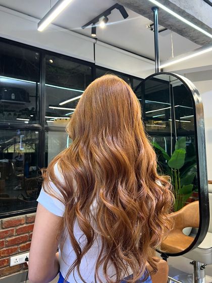 Another view of the medium absolute brown, showing how the color looks from the back with beautiful, uniform waves.