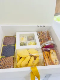 Curated Gift Hampers & Boxes