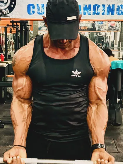 Sapne woh hain jo humein sone nahi dete. Yeh vascularity ussi ka nateeja hai.