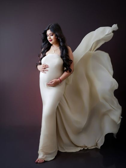 Solo Radiance: Portraits of the Mother-to-Be photo 78