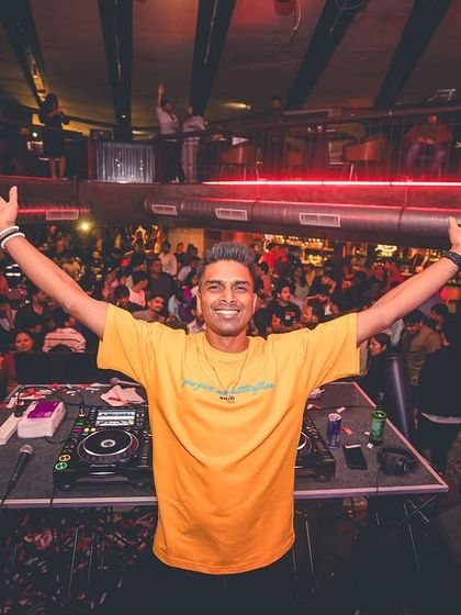 DJ Shams - DJ for Special Events High-Energy Club Nights photo 10