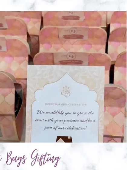 A closer look at our mini bag gifting for a housewarming celebration. These custom boxes serve as both an invitation and a small gift for guests.