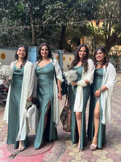 The bridesmaid squad! I had so much fun getting this group of lovely ladies ready. Coordinated, elegant, and ready to support their bride.