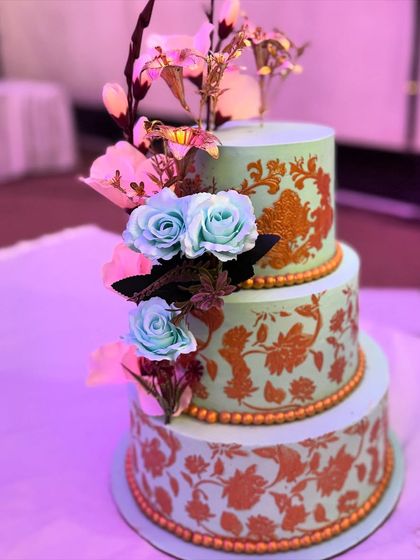 Grand Wedding & Engagement Cakes photo 20