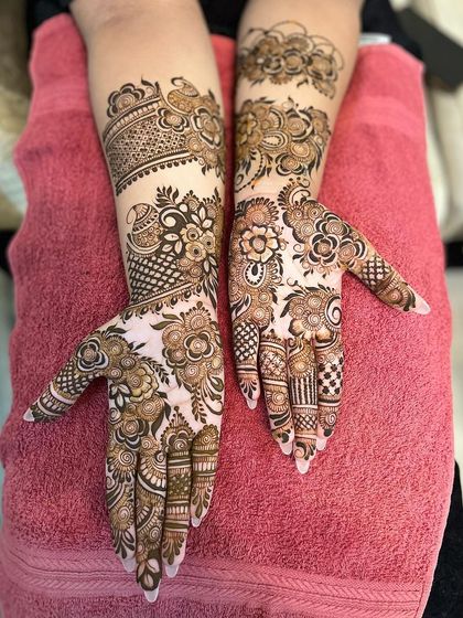 Another angle of the same design, highlighting the beautiful flow of the patterns.