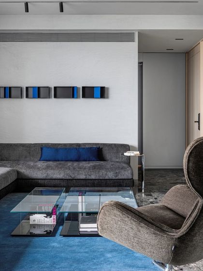 A Wedged Haus: An Interplay of Angles photo 3