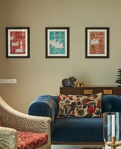 A closer look at the four smaller prints from the Pichwai series. Each piece features the Nandi in a different color against a jharokha-inspired background, creating a modern narrative from a traditional theme.